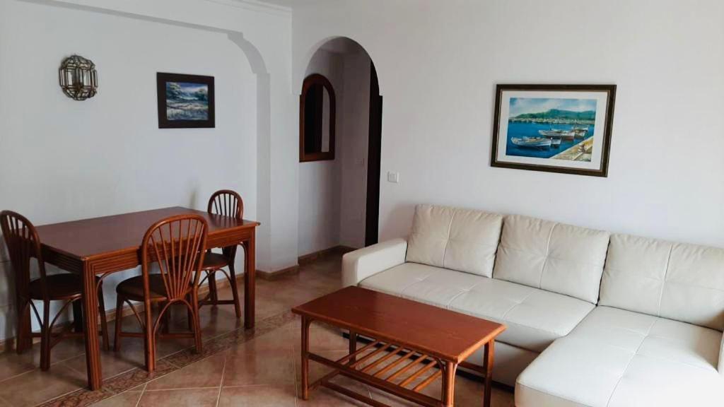 Apartamentos Balcon De Carabeo Nerja Exterior foto